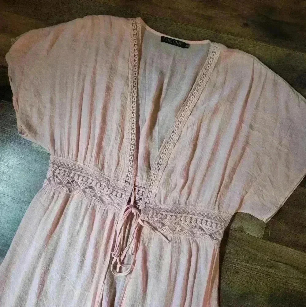 Fancyinn Long Light Pink Lace Front-Tie Kimono Size Medium - Picture 2 of 10